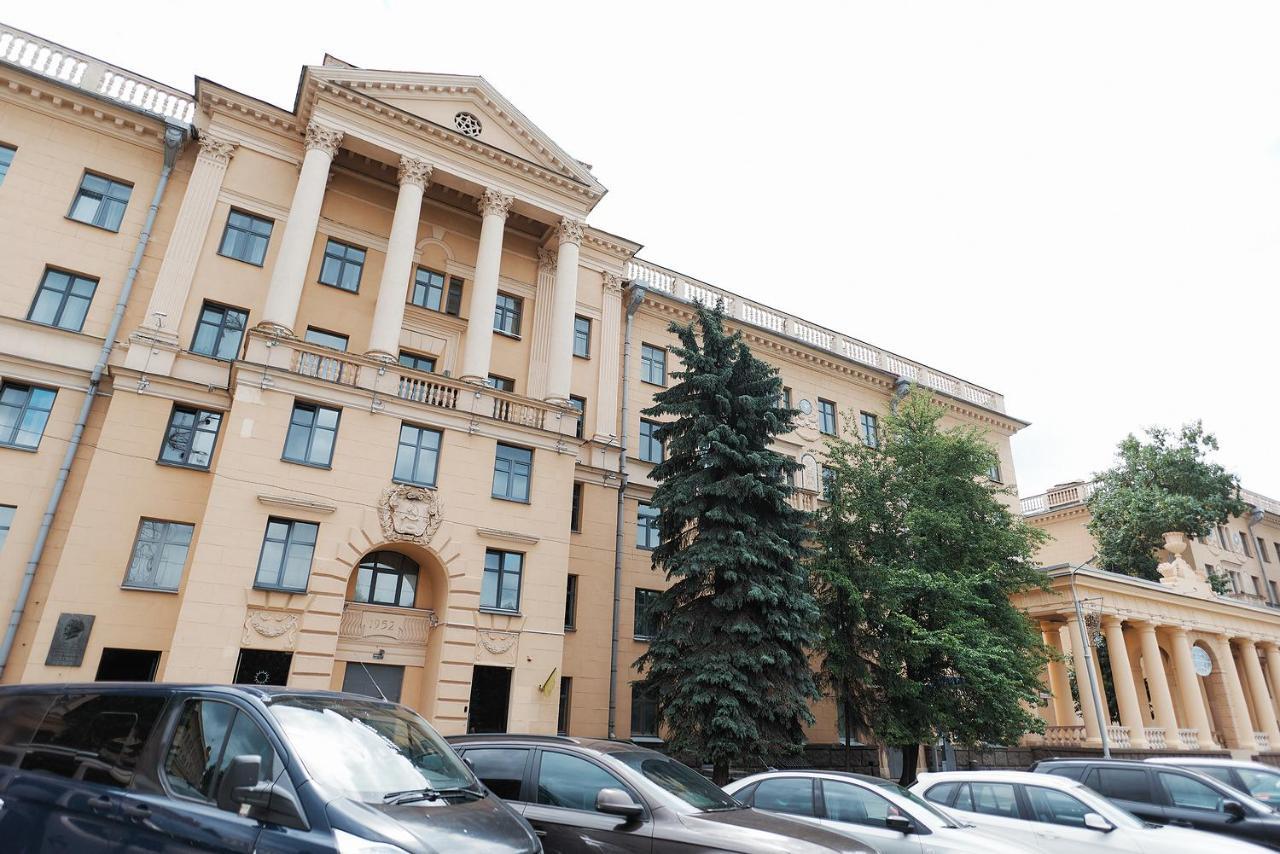So Fashionable Apartment In The Heart Of Minsk Ngoại thất bức ảnh