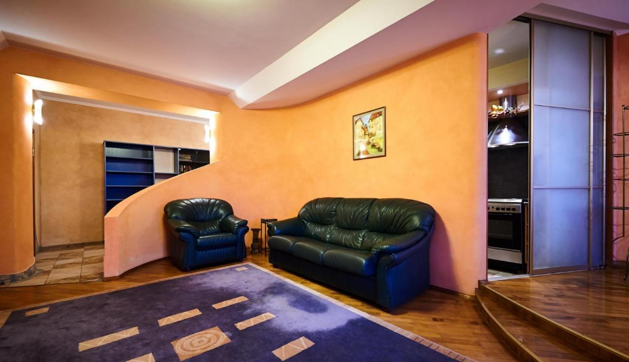 So Fashionable Apartment In The Heart Of Minsk Ngoại thất bức ảnh