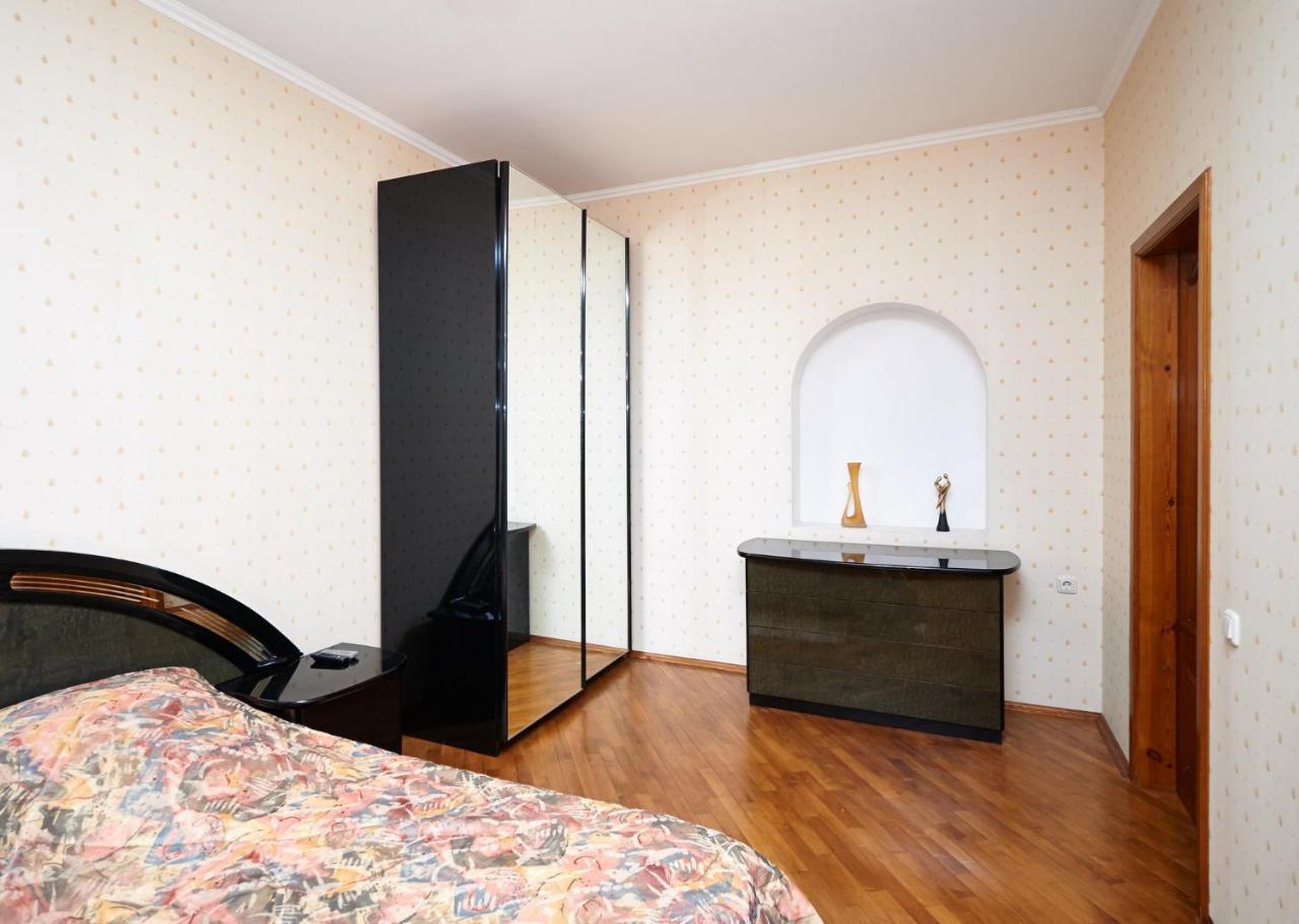 So Fashionable Apartment In The Heart Of Minsk Ngoại thất bức ảnh